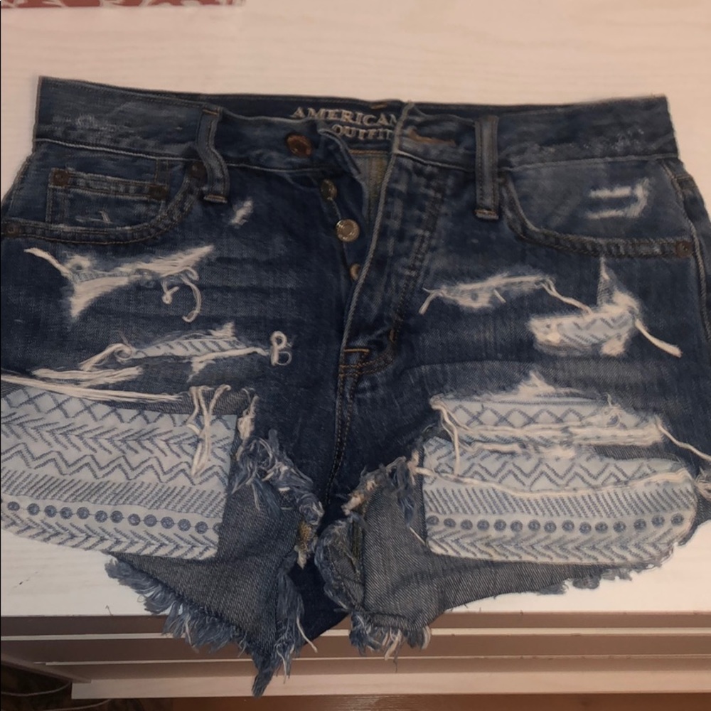 American Eagle jean shorts with detailed pockets